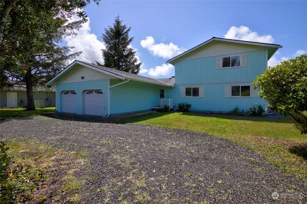 393 Canal DR SE, Ocean Shores, WA 98569