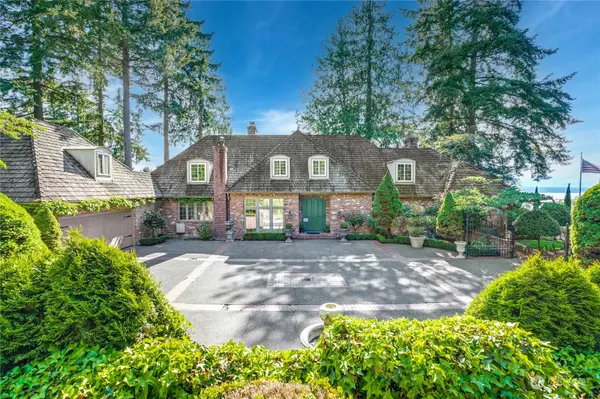 1204 NW Culbertson DR, Seattle, WA 98177