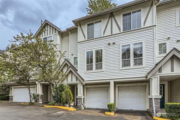 4483 249th TER SE #6-3, Sammamish, WA 98029