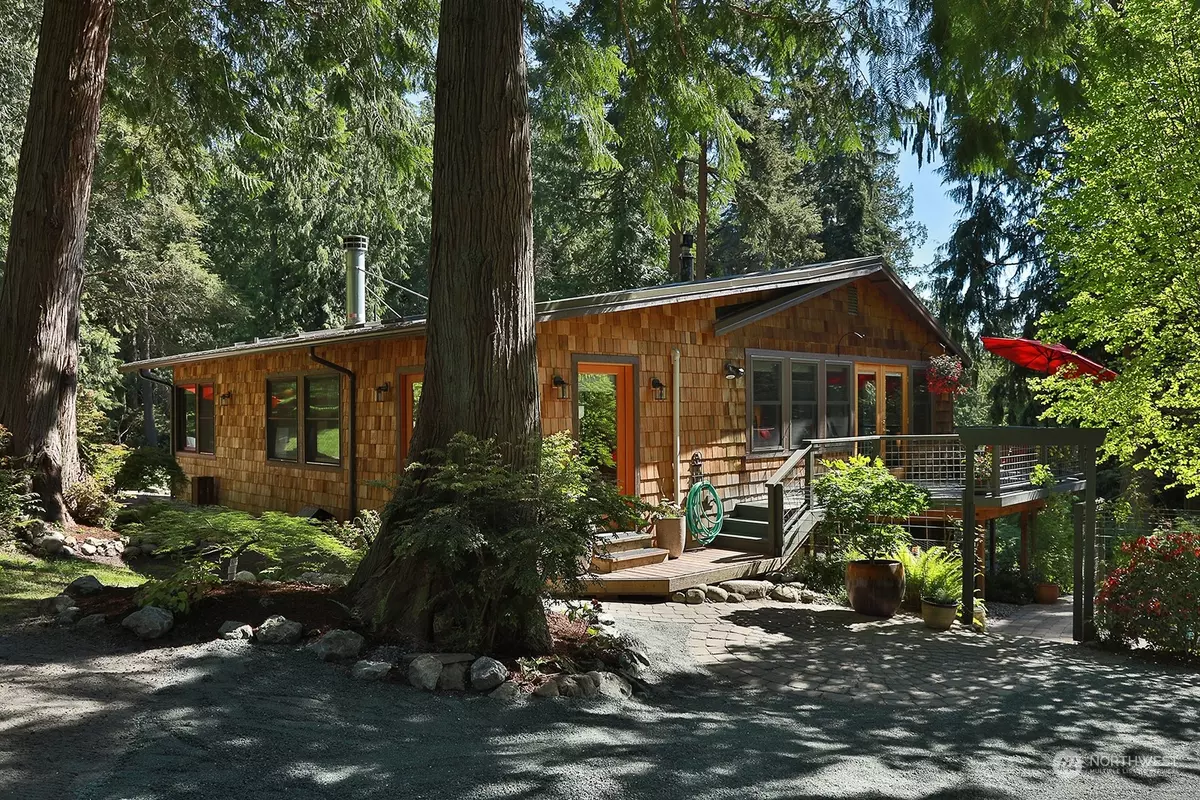 Langley, WA 98260,5120 Ribbit RD
