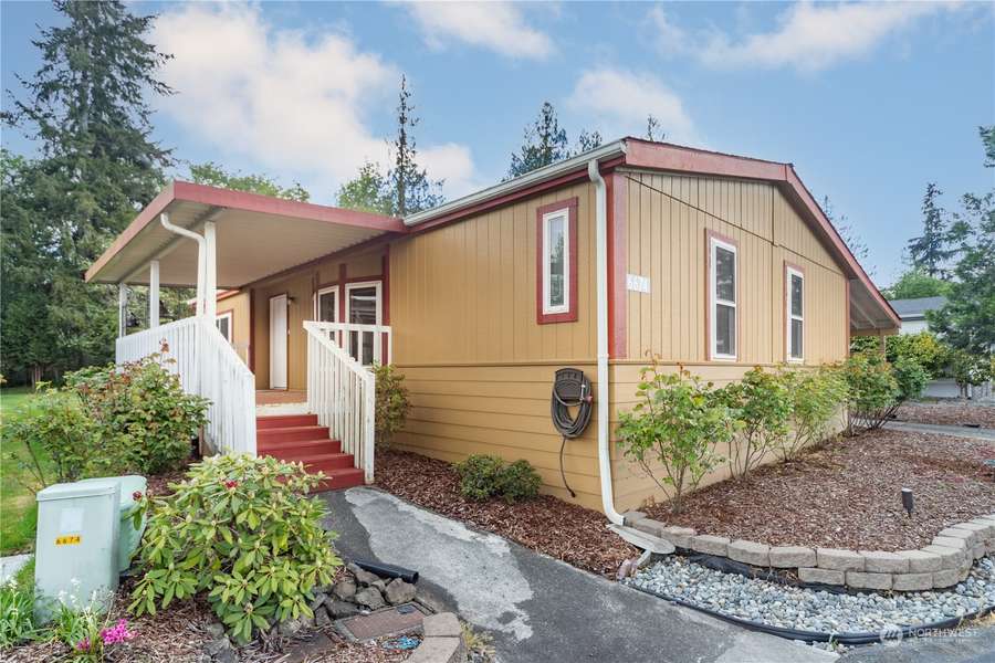 6674 NE Aquarius LN, Bremerton, WA 98311