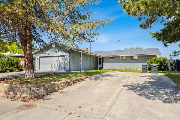 502 W Village AVE, Moses Lake, WA 98837