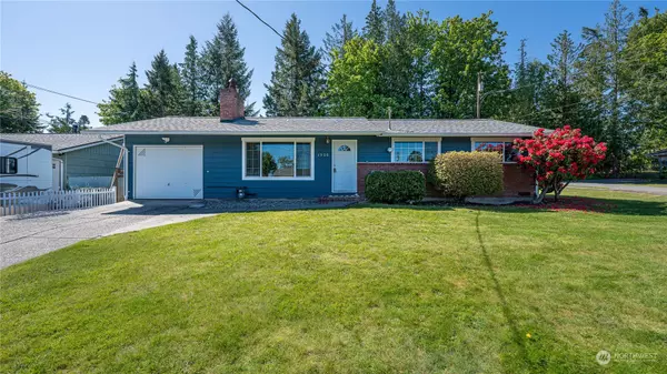 1925 24th ST,  Anacortes,  WA 98221