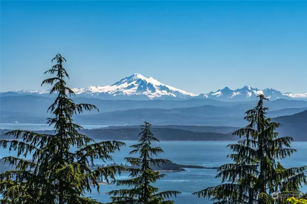 1526 Twin Lakes DR, Orcas Island, WA 98245