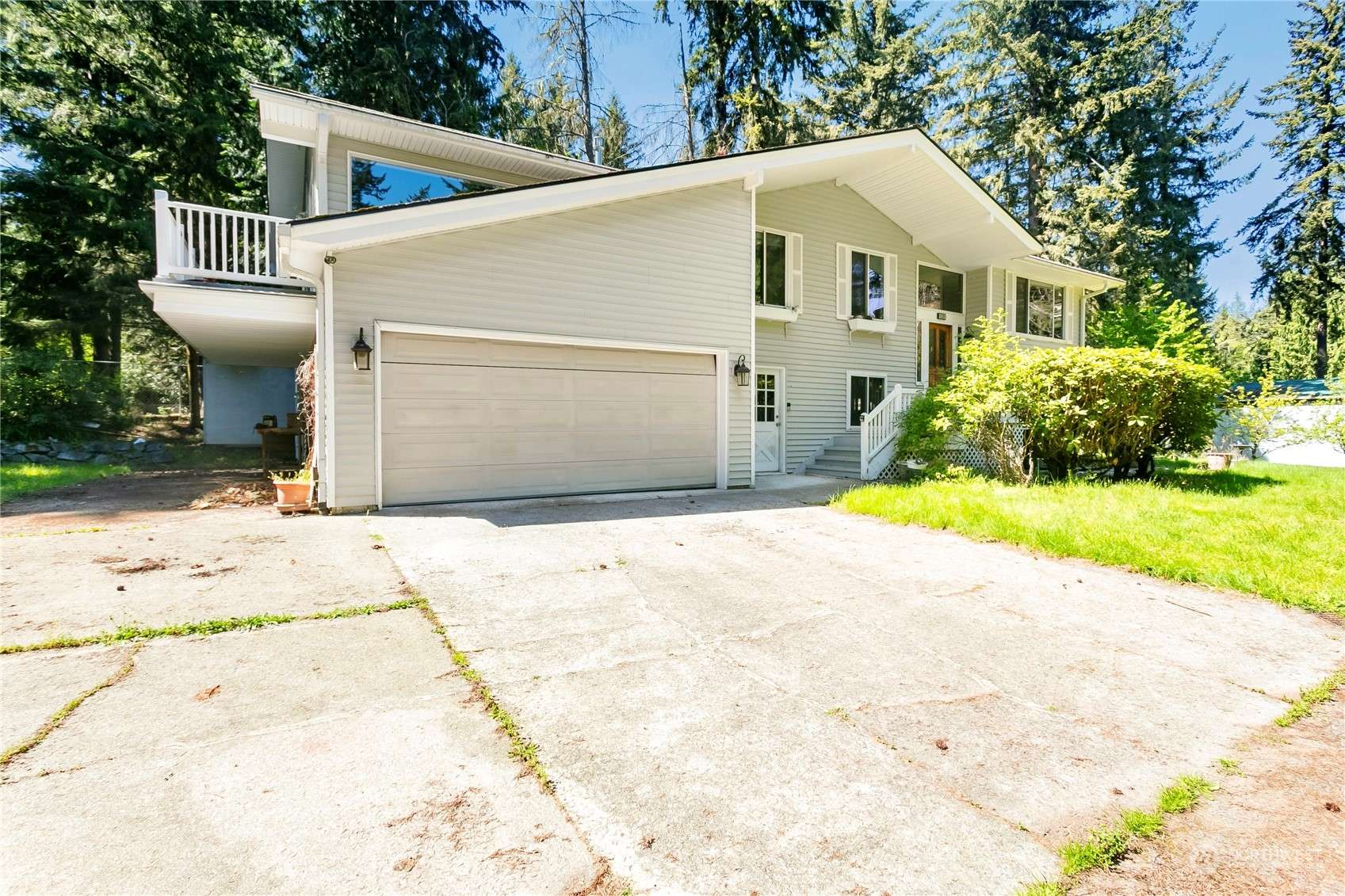 18419 S Tapps DR E, Lake Tapps, WA 98391