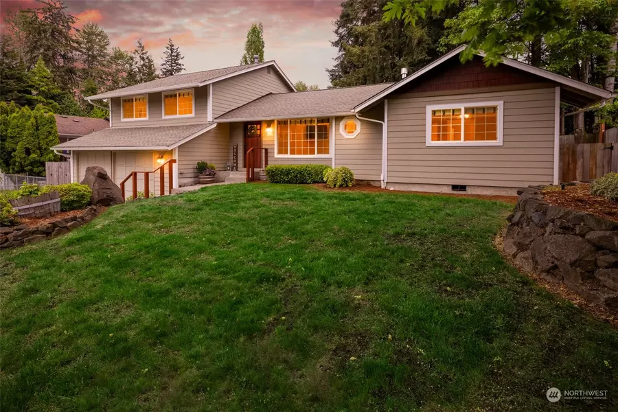12367 SE 214th ST, Kent, WA 98031