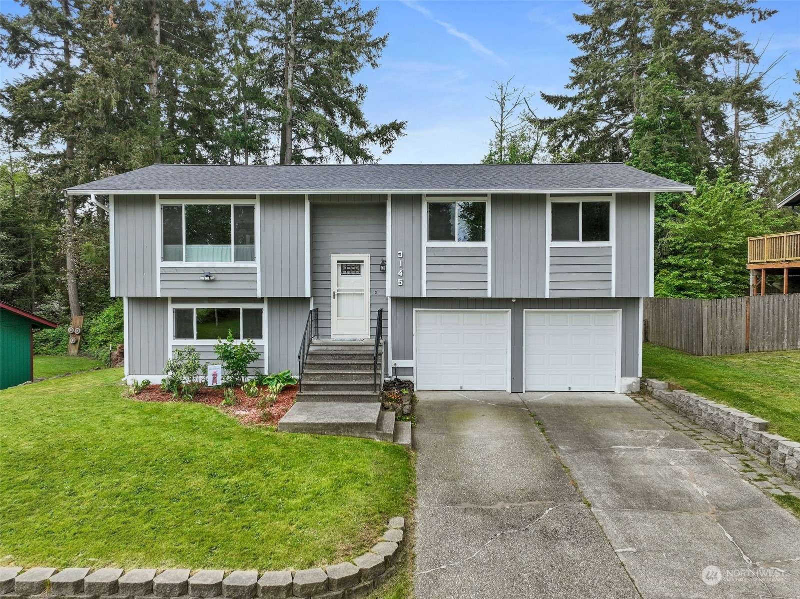 3145 Aegean BLVD NE, Bremerton, WA 98311