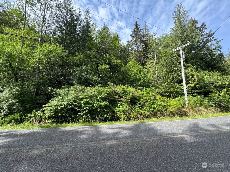 1 Island DR, Lummi Island, WA 98262