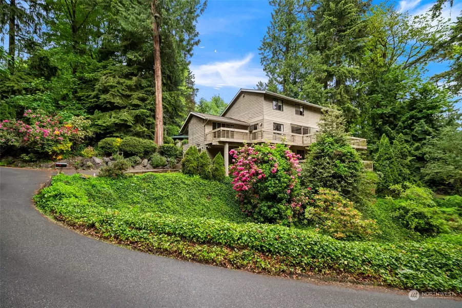 4315 Fernbrook DR, Mercer Island, WA 98040