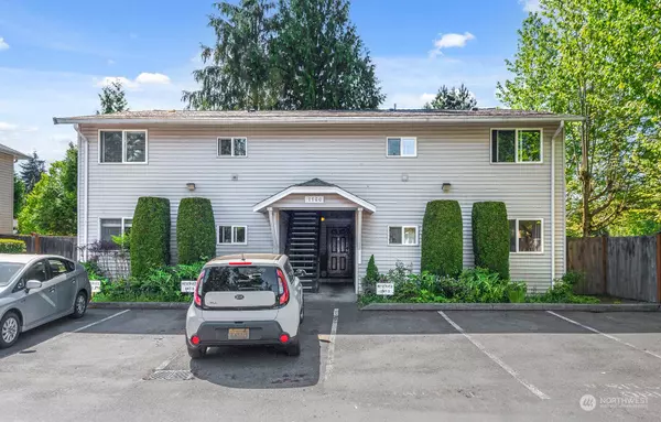 Edmonds, WA 98026,7700 196th ST SW #B