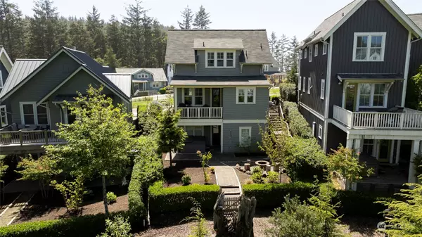 41 Hidden Cove LOOP, Pacific Beach, WA 98571