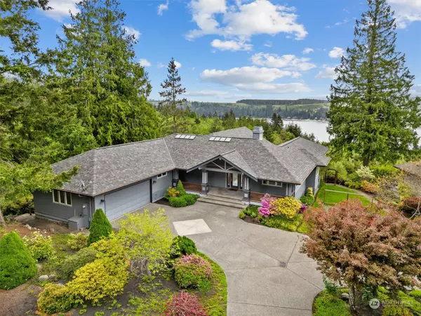 657 Rainier LN, Port Ludlow, WA 98365