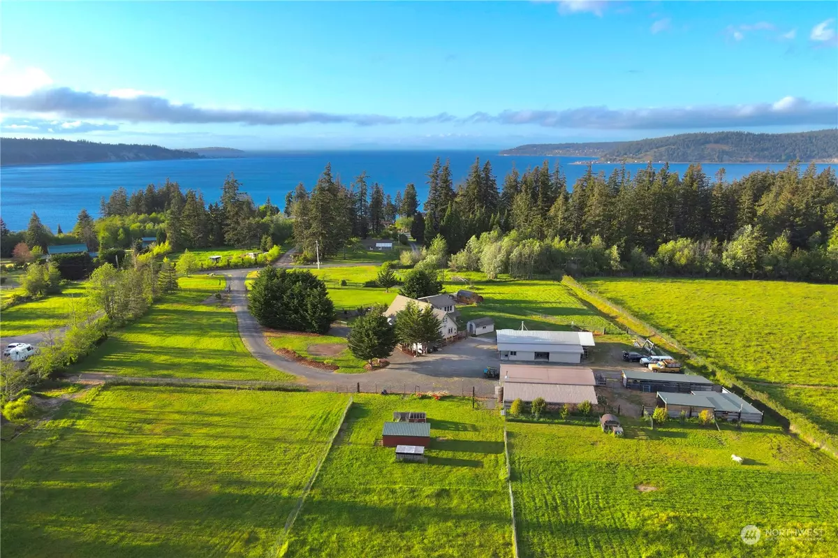 Sequim, WA 98382,464 Bachelor RD