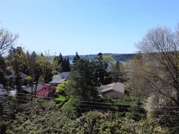 Mercer Island, WA 98040,5818 W Mercer WAY