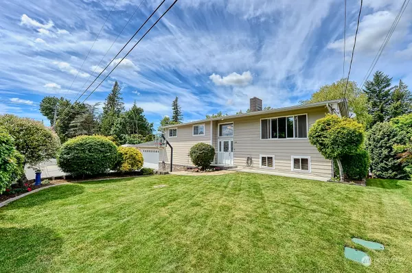 220 S Park DR, Lynden, WA 98264