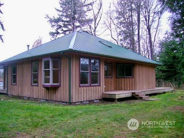 3748 Harmony LN, Lummi Island, WA 98262