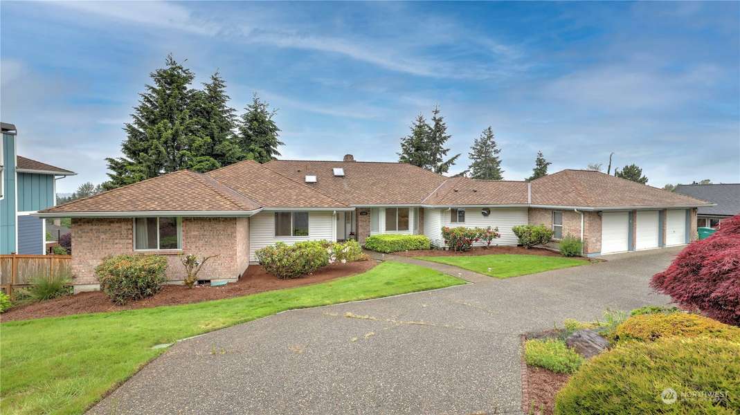 11945 SE 78th ST, Newcastle, WA 98056