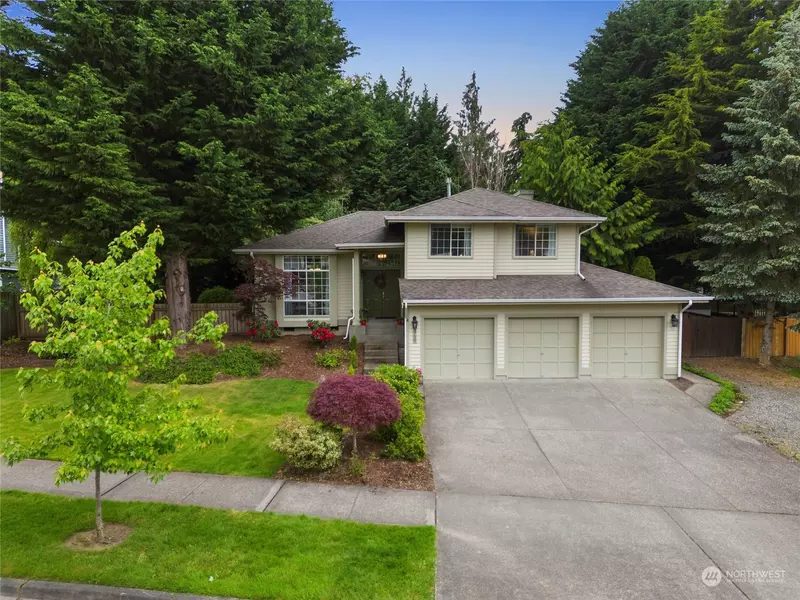 3700 Crystal Ridge DR SE, Puyallup, WA 98372