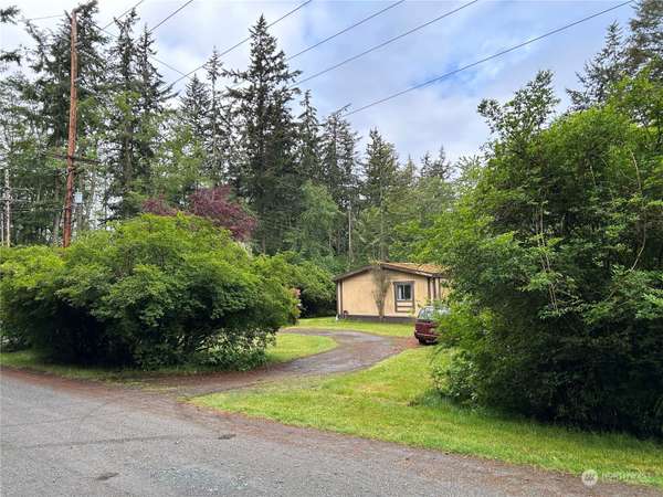 5694 Osprey RD, Freeland, WA 98249