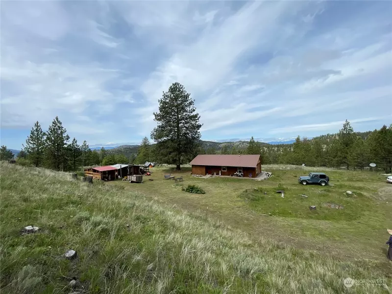 371 Cayuse Mountain RD, Tonasket, WA 98855