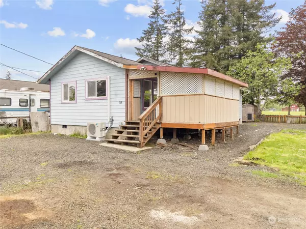 518 11th ST, Raymond, WA 98577