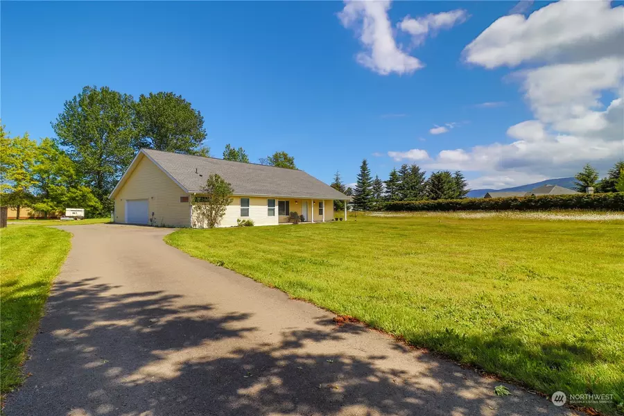 23 Golden Fields LN, Sequim, WA 98382