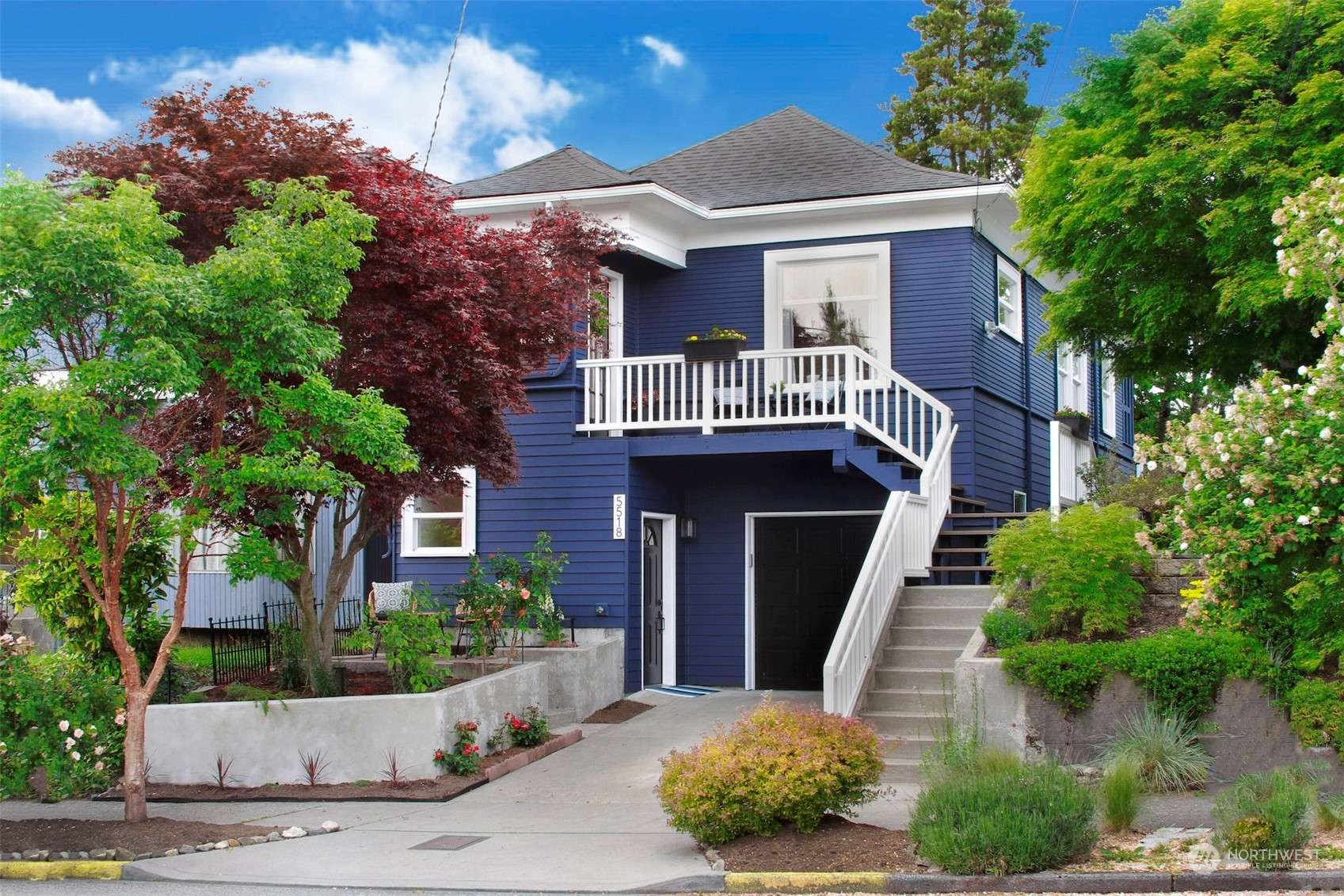 5518 Kenwood PL N, Seattle, WA 98103