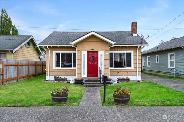 9 Pierce ST, Hoquiam, WA 98550