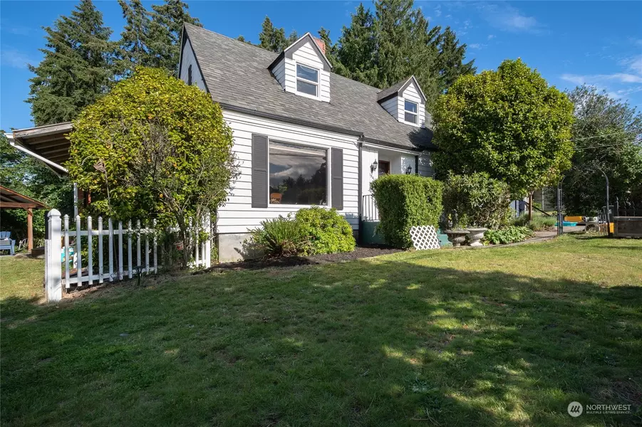 1901 Crystal Springs RD W, Tacoma, WA 98466