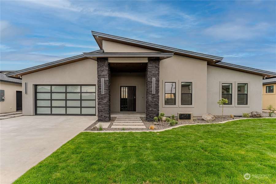 1401 W Lakeside DR, Moses Lake, WA 98837