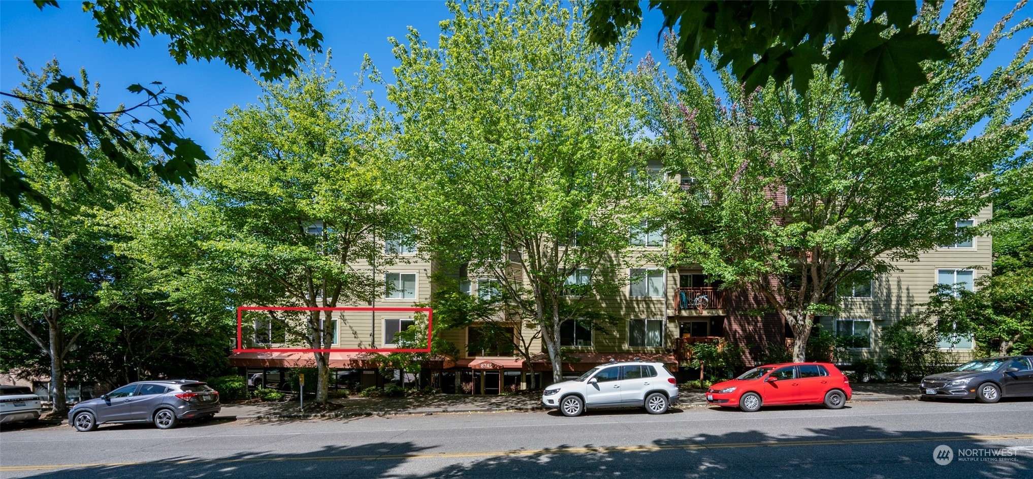8745 Greenwood AVE N #204, Seattle, WA 98103