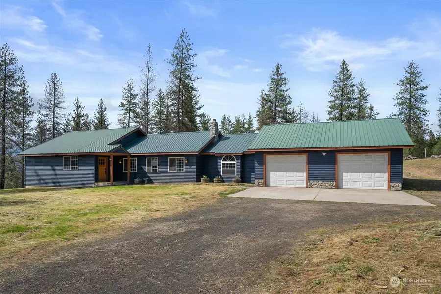 12117 E Enoch Rd, Elk, WA 99009