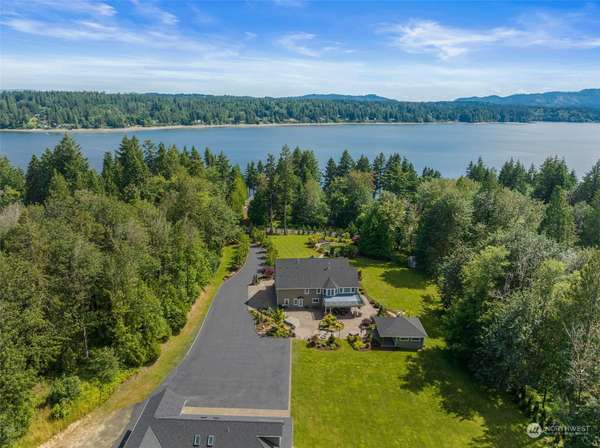 3237 Gravelly Beach LOOP NW, Olympia, WA 98502