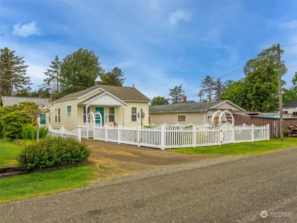 Seaview, WA 98644,3909 L PL