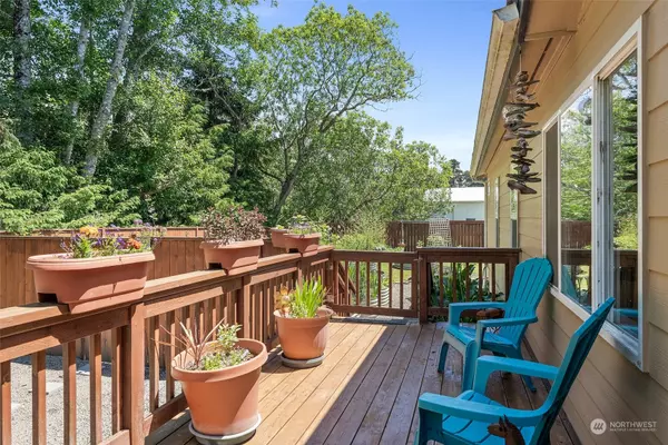 4278 Romano LN, Tokeland, WA 98590