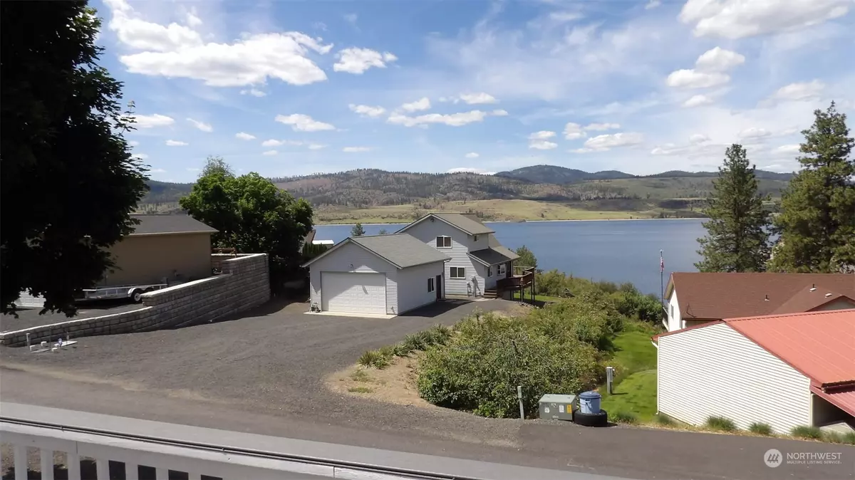 Seven Bays, WA 99122,4303 Friday Bay LN