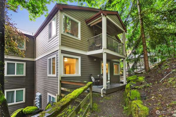 700 Front ST S #E201, Issaquah, WA 98027