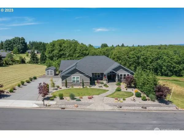 137 Strawberry LN, Longview, WA 98632