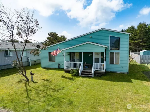 700 Oysterville RD, Ocean Park, WA 98640