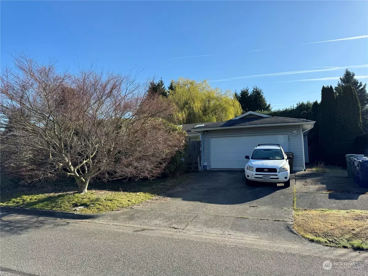 Tacoma, WA 98406,729 N Locust LN