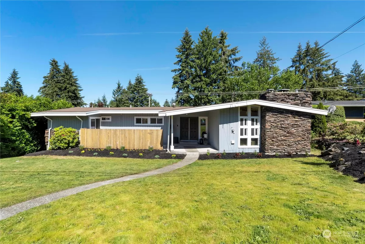 Fircrest, WA 98466,917 Manor Drive