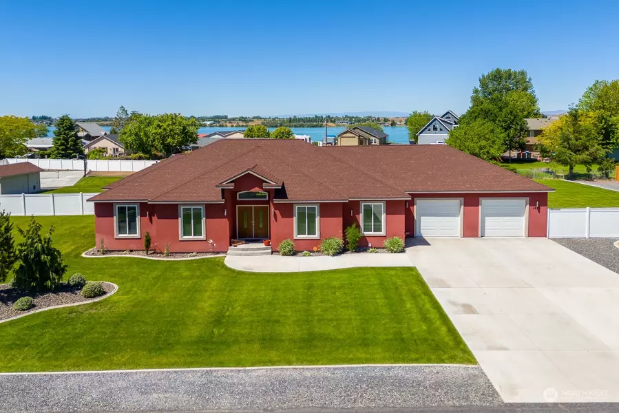 4801 Carol DR NE, Moses Lake, WA 98837