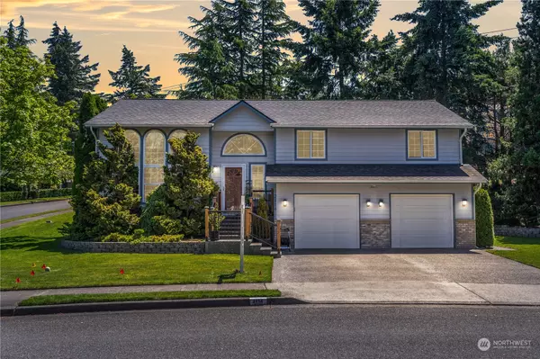 2114 22nd AVE SE, Puyallup, WA 98372