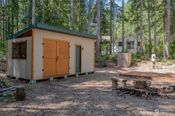 91 N Handicap PL, Hoodsport, WA 98548