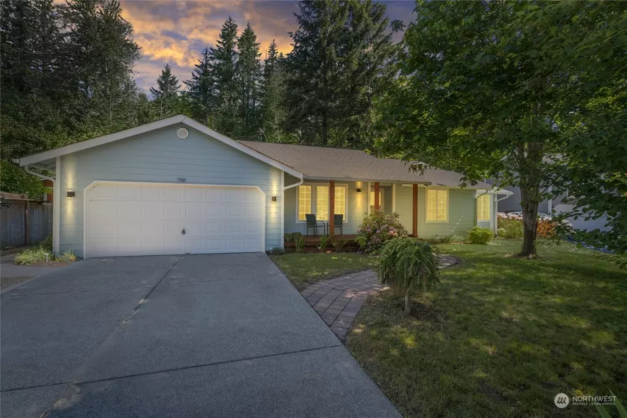 750 Kelsey LN E, Eatonville, WA 98328