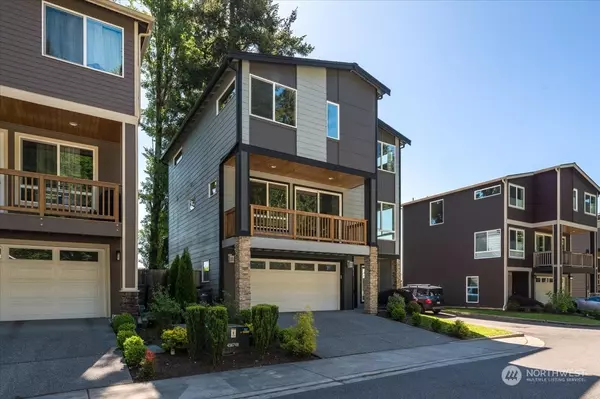 13823 33rd PL W #3, Lynnwood, WA 98087