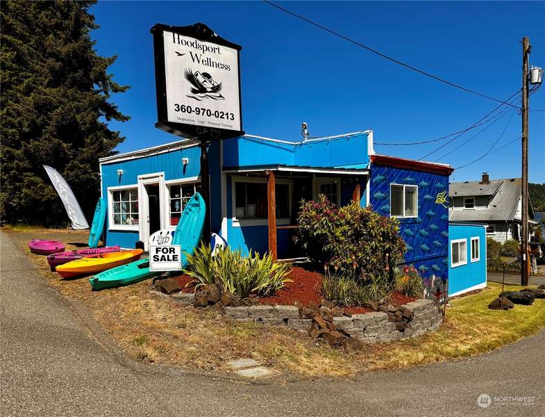 24380 N US Hwy 101, Hoodsport, WA 98548