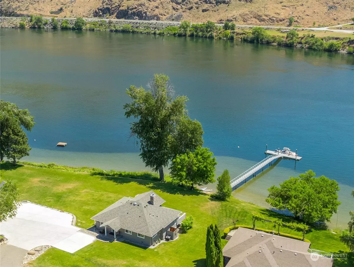 Chelan Falls, WA 98816,939 River Rock LN