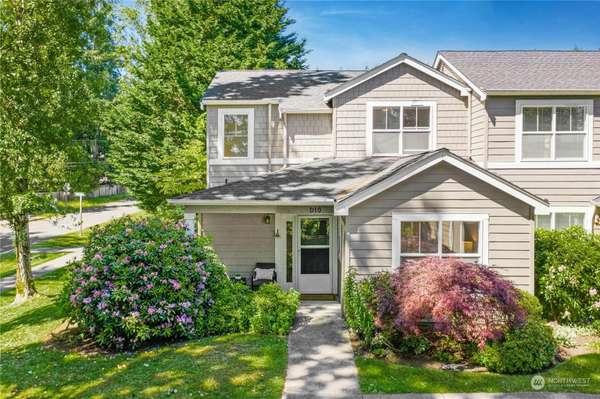 1220 Weaver RD NE #D10, Bainbridge Island, WA 98110