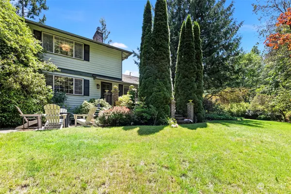 11641 NE Sunset Loop, Bainbridge Island, WA 98110